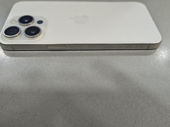 Apple iPhone 15 Pro Max 5G 256GB White Titanium used