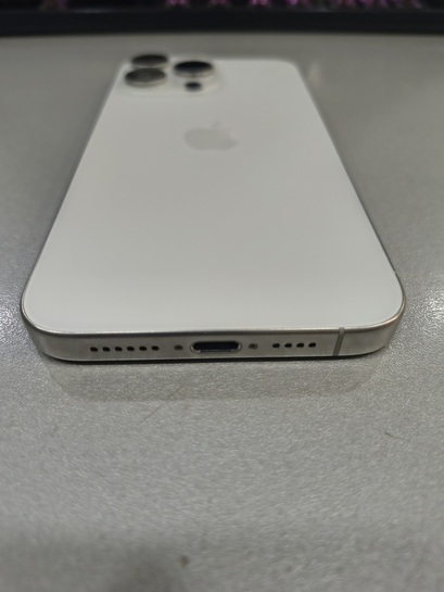 Apple iPhone 15 Pro Max 5G 256GB White Titanium used