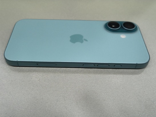 Apple iphone 16 128GB teal used