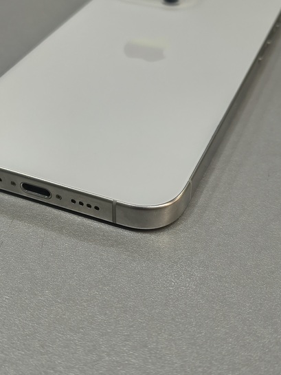 Apple iPhone 15 Pro Max 5G 256GB White Titanium used