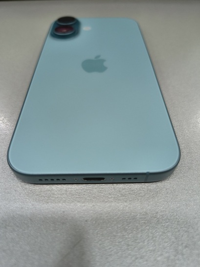 Apple iphone 16 128GB teal used