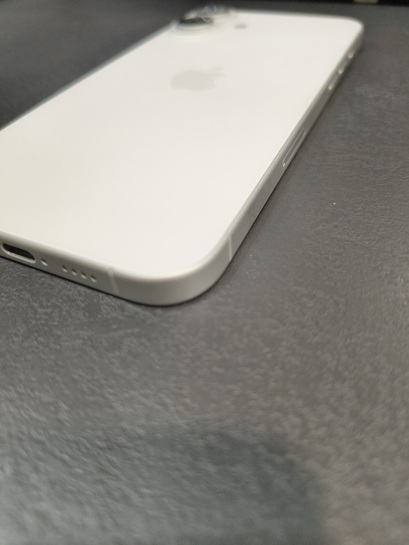 Apple iphone 16+ 128GB White used 
