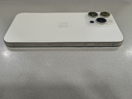 Apple iPhone 15 Pro Max 5G 256GB White Titanium used