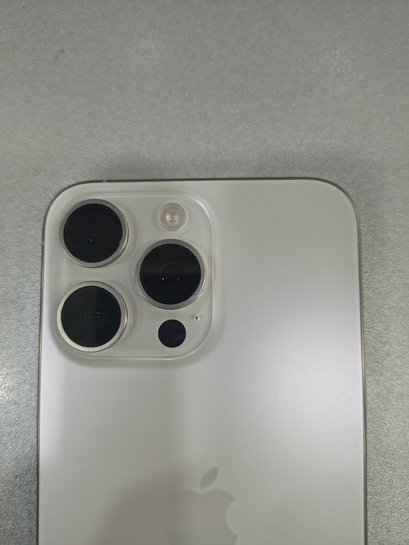 Apple iPhone 15 Pro Max 5G 256GB White Titanium used